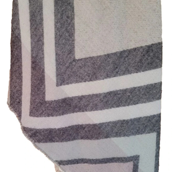 BLANKET scarf - Picture 1 of 3